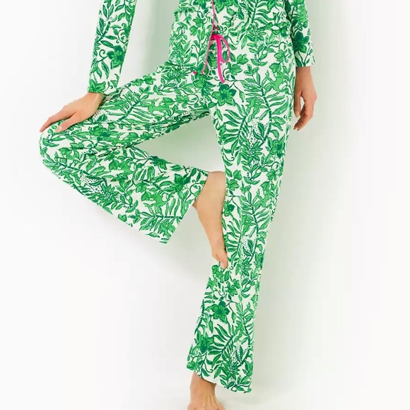 Lilly Pulitzer Green Leaf Print Pajama Set - Picture 5 of 5